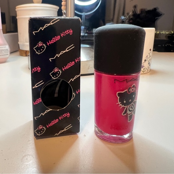 Rare mac hello kitty nail polish “something about pink” - Picture 4 of 4